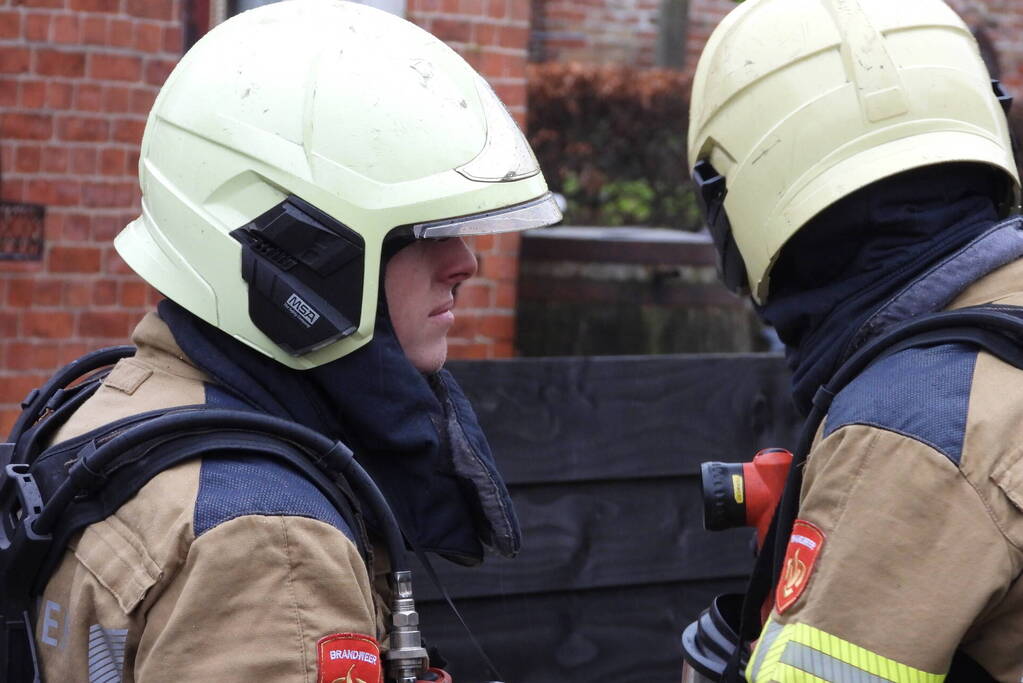 Brand in schoorsteen snel onder controle