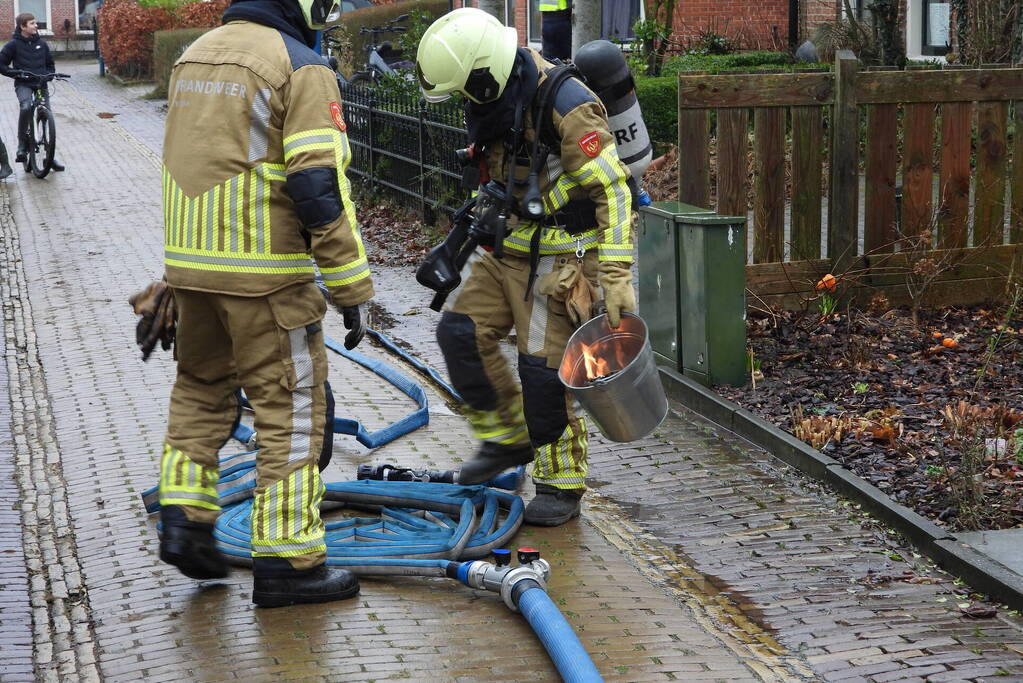 Brand in schoorsteen snel onder controle