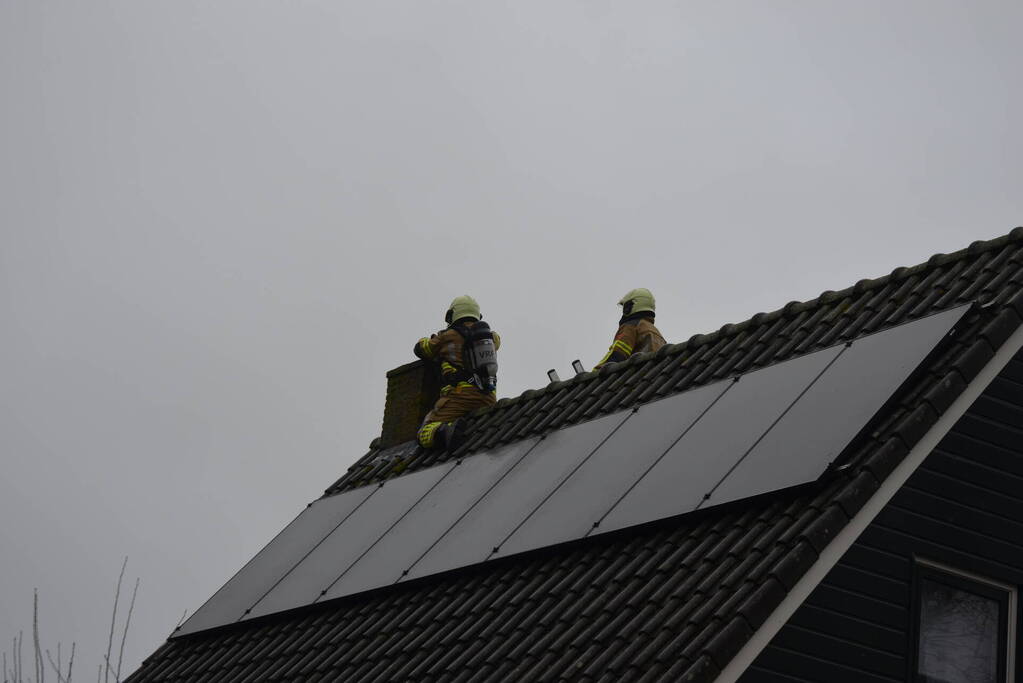 Brand in schoorsteen snel onder controle