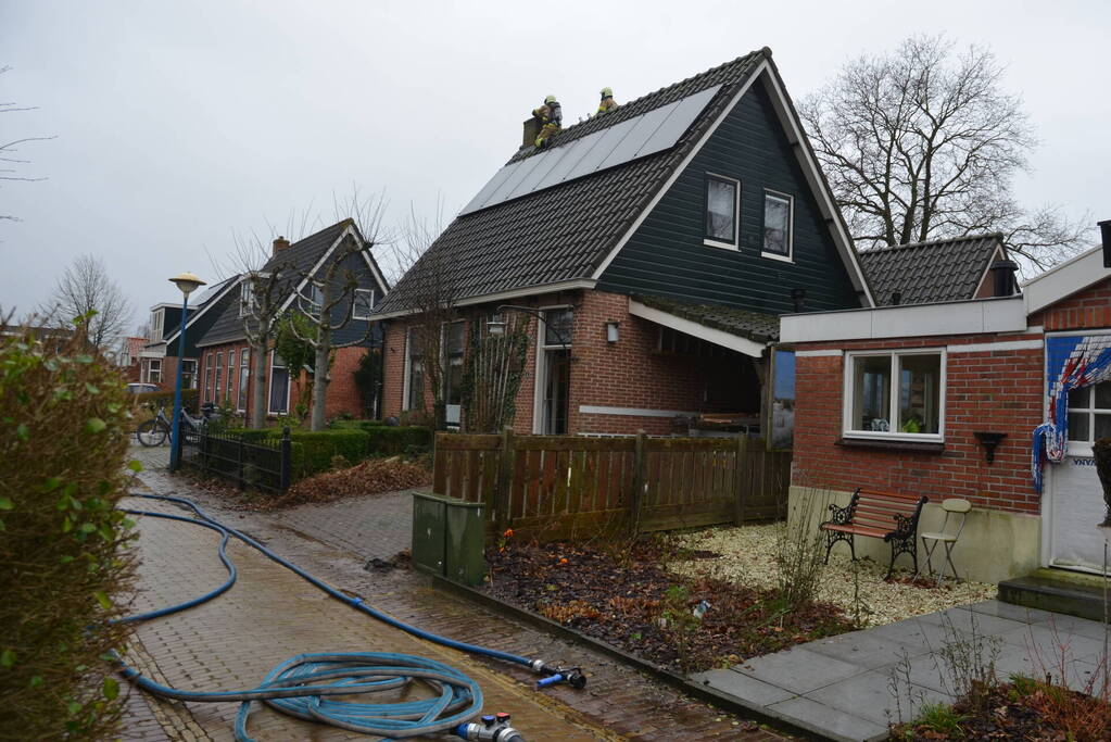 Brand in schoorsteen snel onder controle