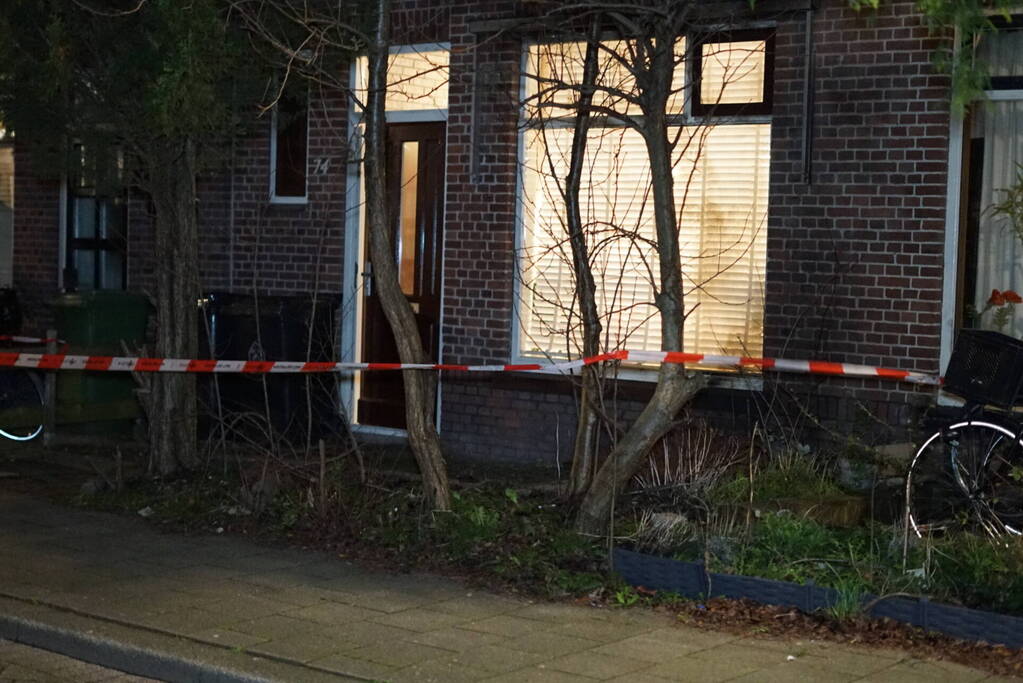 Twee aanhoudingen nadat explosief afgaat bij woning