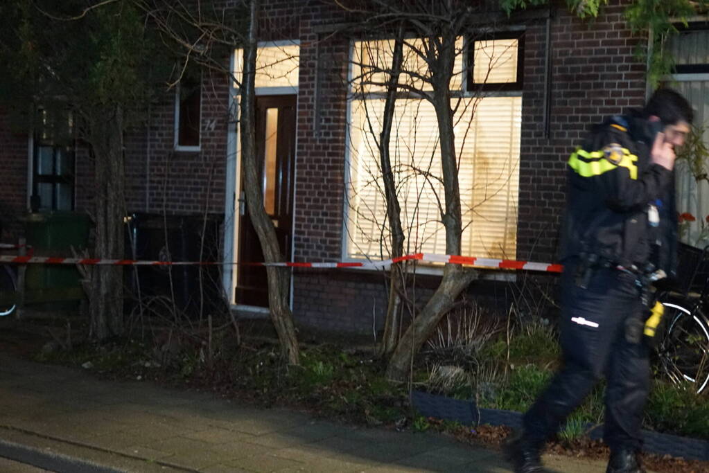 Twee aanhoudingen nadat explosief afgaat bij woning