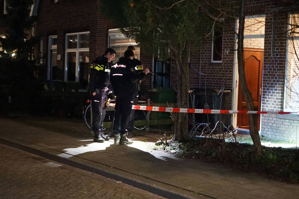 Twee aanhoudingen nadat explosief afgaat bij woning