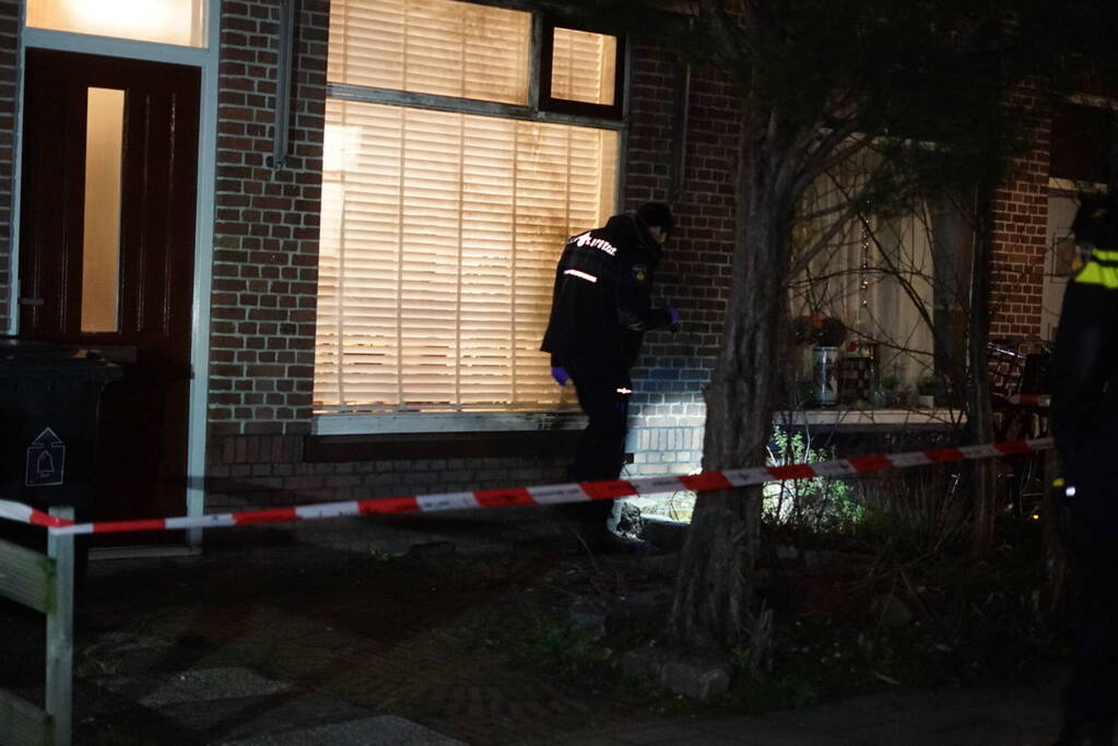 Twee aanhoudingen nadat explosief afgaat bij woning