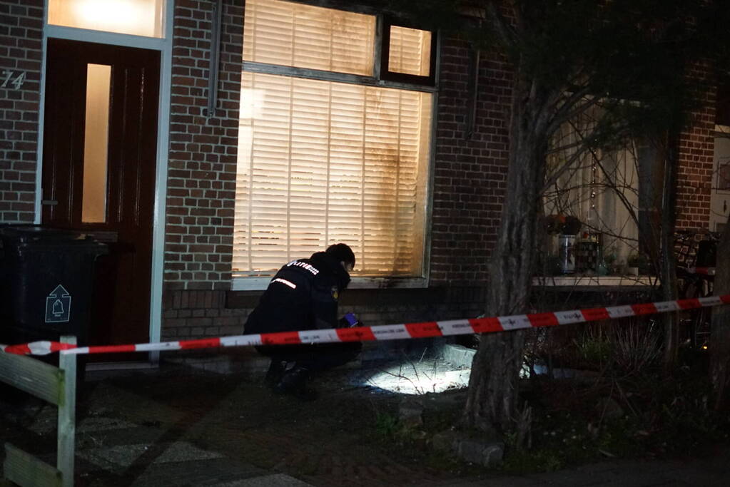 Twee aanhoudingen nadat explosief afgaat bij woning