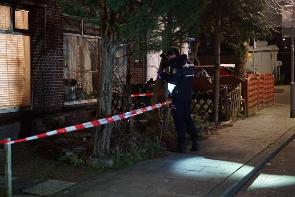 Twee aanhoudingen nadat explosief afgaat bij woning