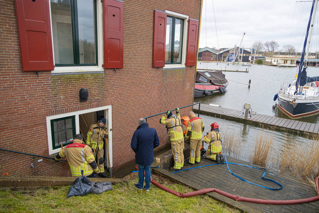 Flinke wateroverlast in Muiderslot