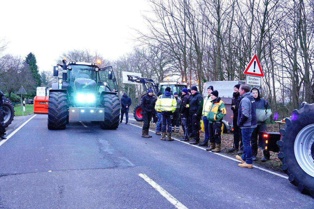 Duitse boeren blokkeren grens bij Hardenberg