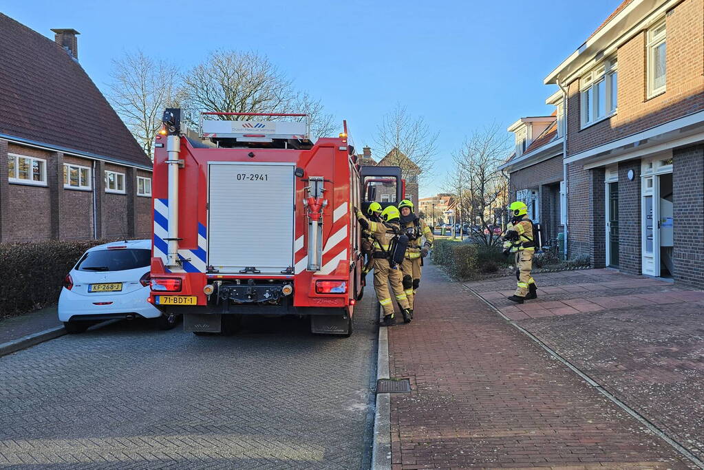 Keukenbrand in woning geblust door brandweer