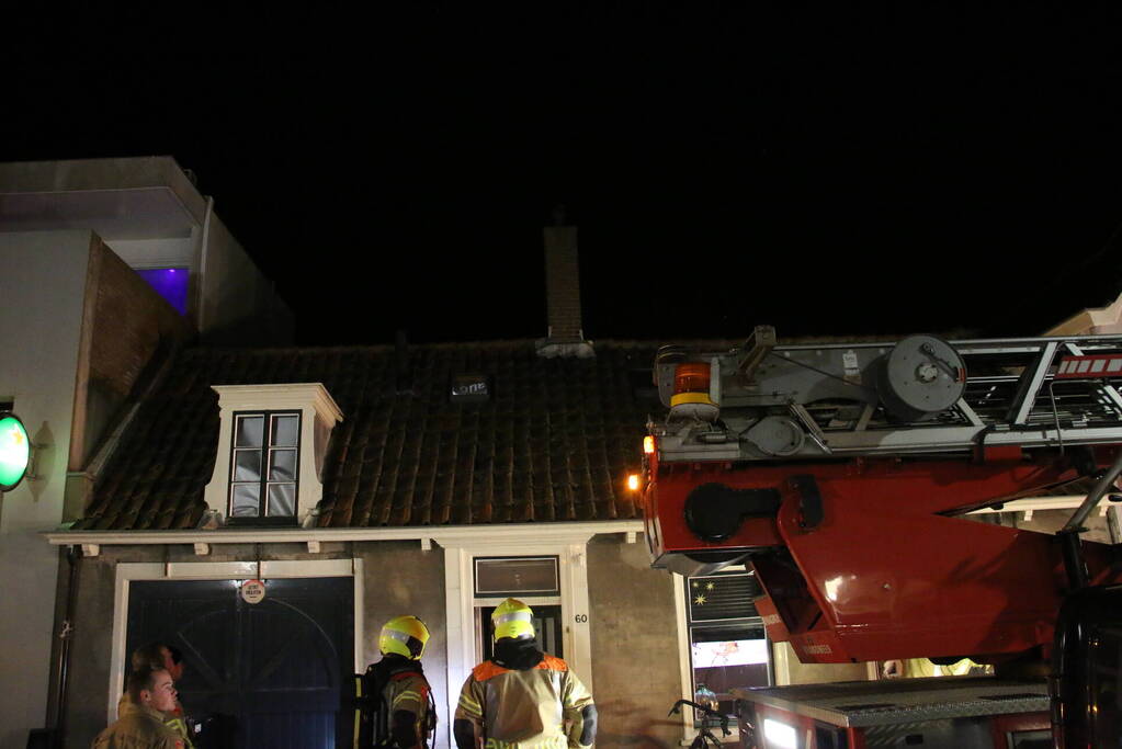 Schoorsteenbrand snel onder controle