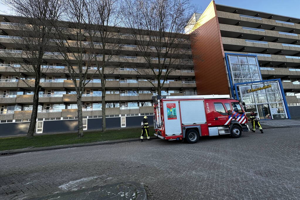 Brandweer onderzoekt afgaan rookmelder in woning