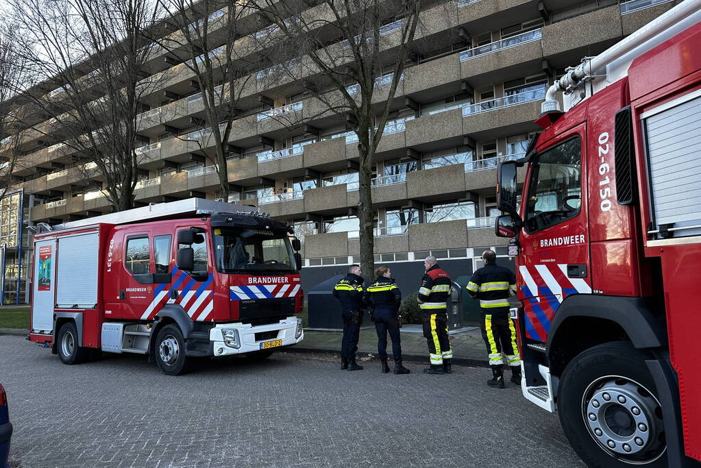 Brandweer onderzoekt afgaan rookmelder in woning