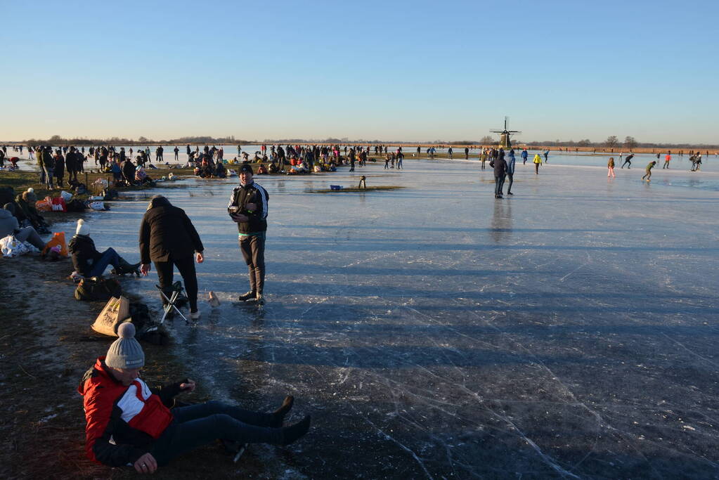 Schaatspret op natuurijs