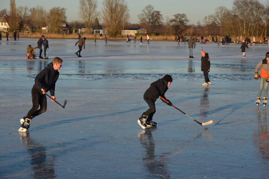 Schaatspret op natuurijs