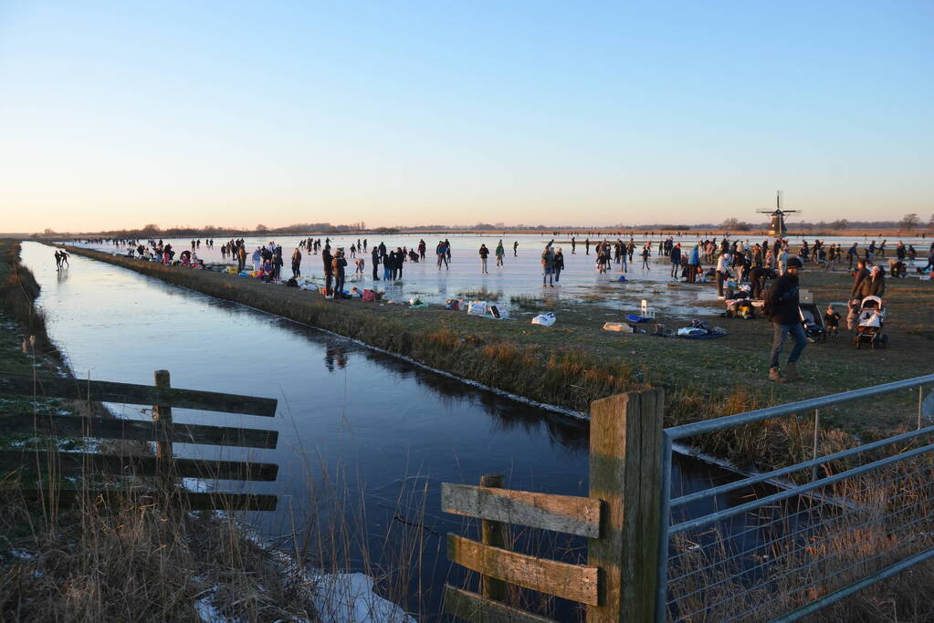 Schaatspret op natuurijs