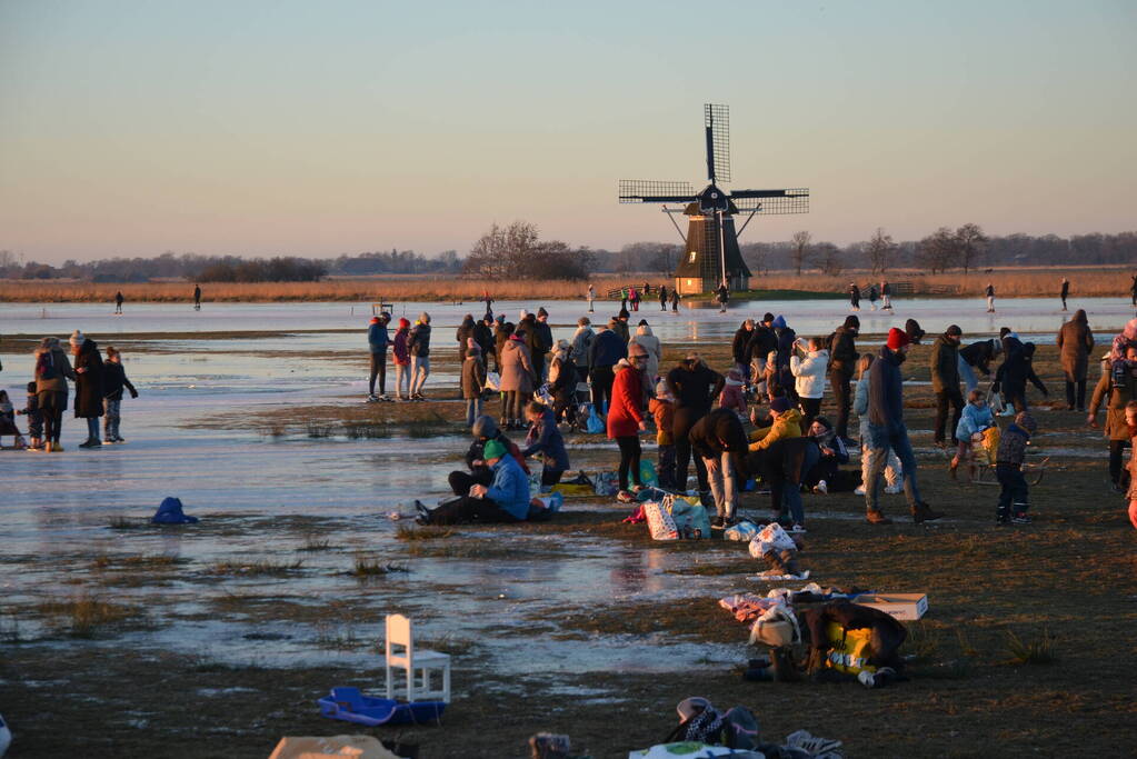 Schaatspret op natuurijs