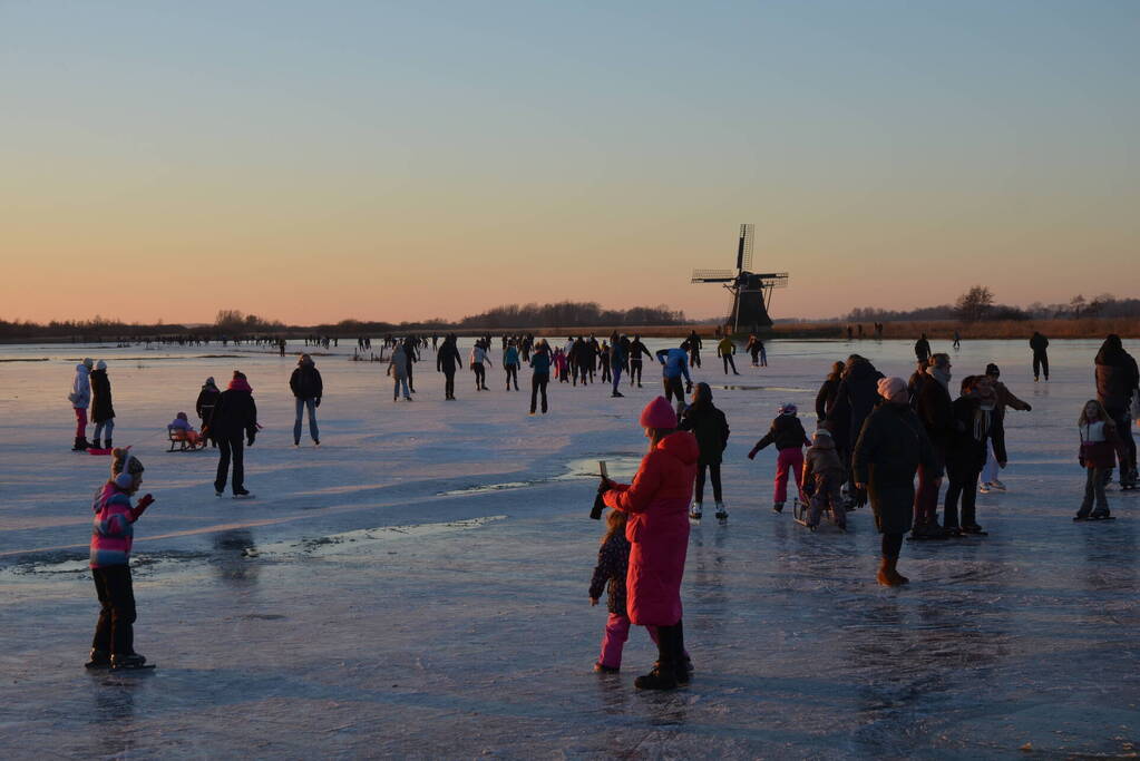 Schaatspret op natuurijs