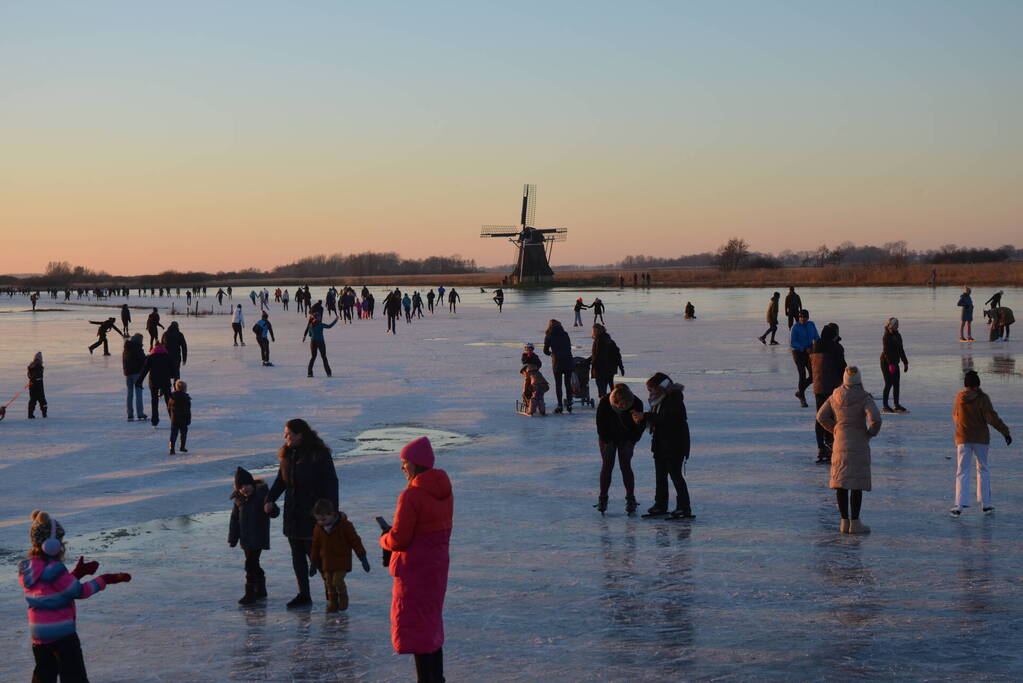 Schaatspret op natuurijs