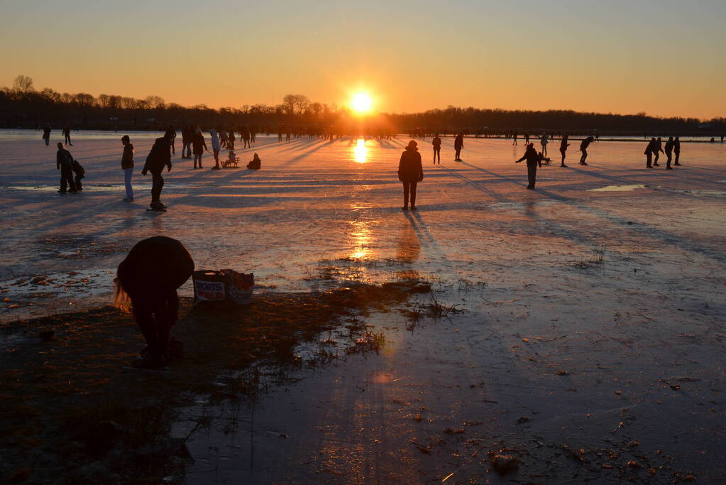 Schaatspret op natuurijs