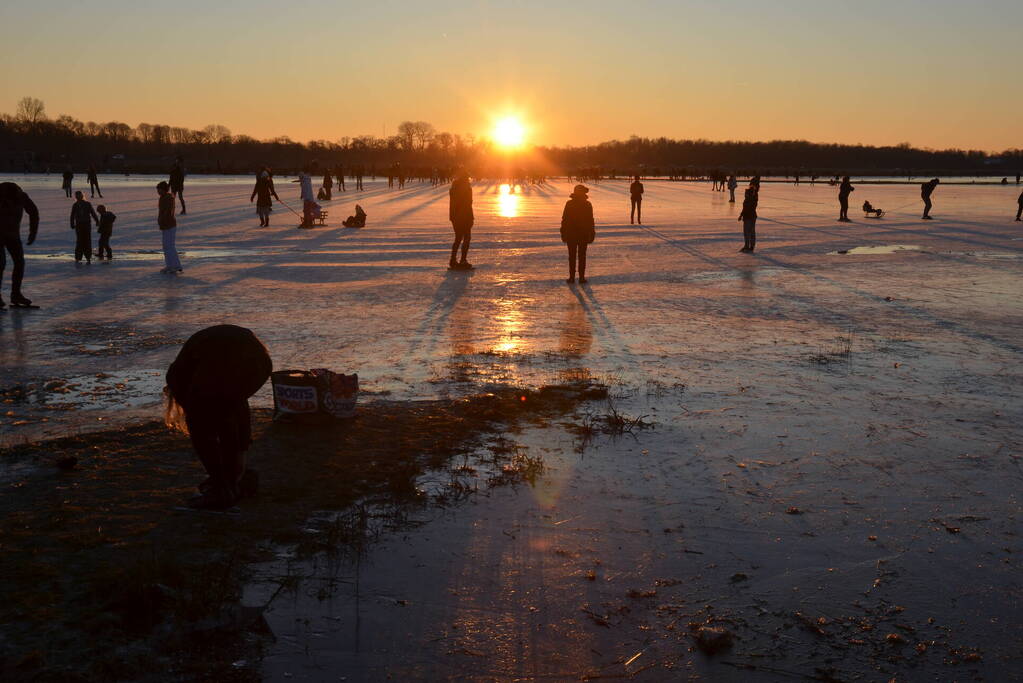 Schaatspret op natuurijs