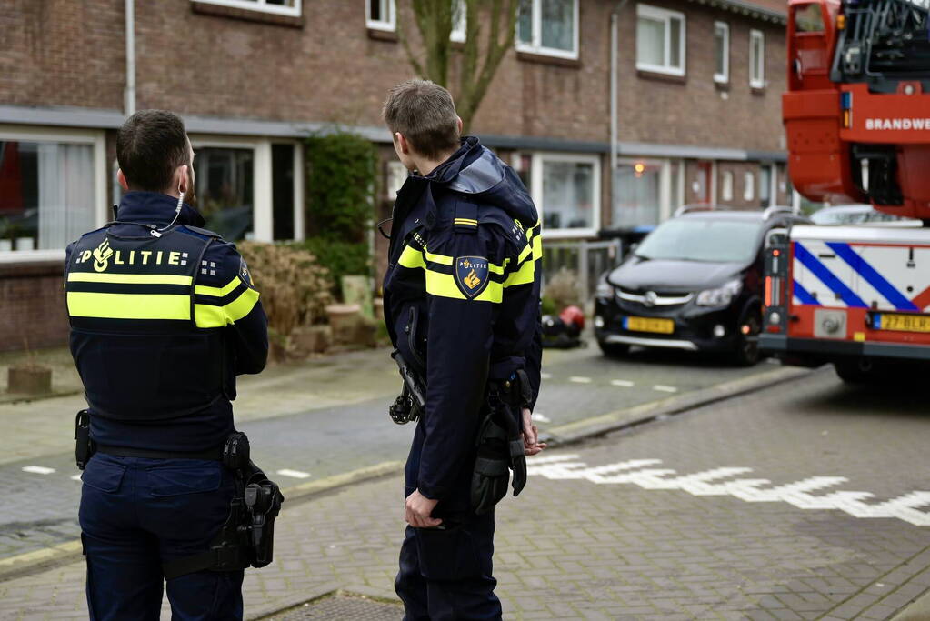 Zwaargewonde bij brand in woning