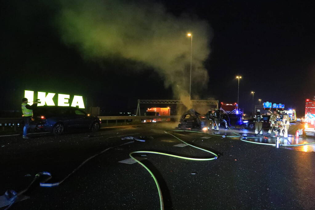 Brand na ernstig ongeval op snelweg