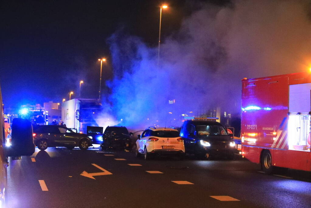 Brand na ernstig ongeval op snelweg