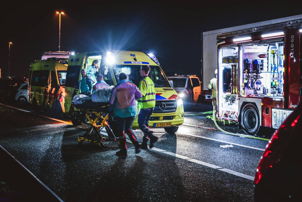 Brand na ernstig ongeval op snelweg