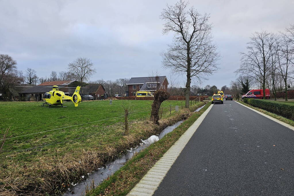 Traumahelikopter ingezet bij noodsituatie in woning