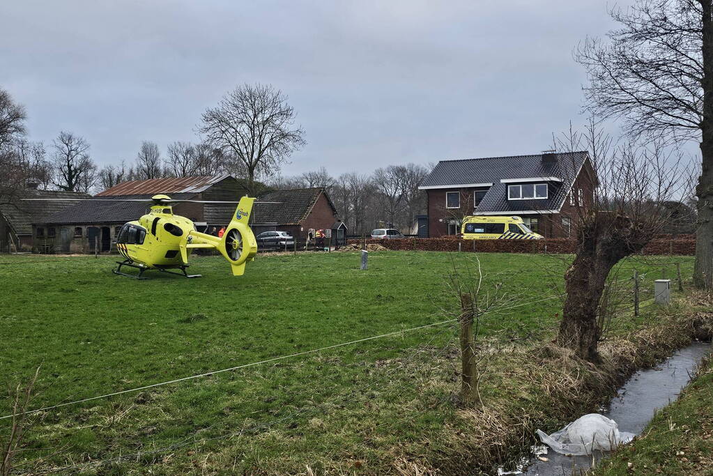 Traumahelikopter ingezet bij noodsituatie in woning