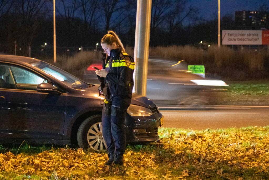 Twee gewonden bij ongeval tussen auto en paal