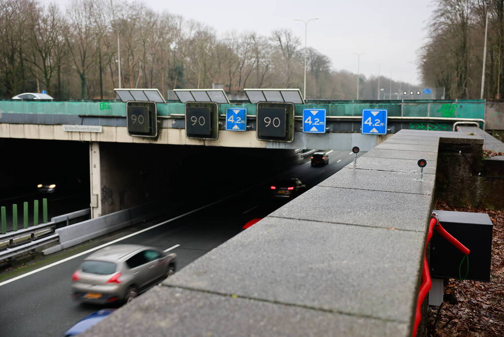 Geavanceerde meetapparatuur geplaatst op Vollenhovetunnel