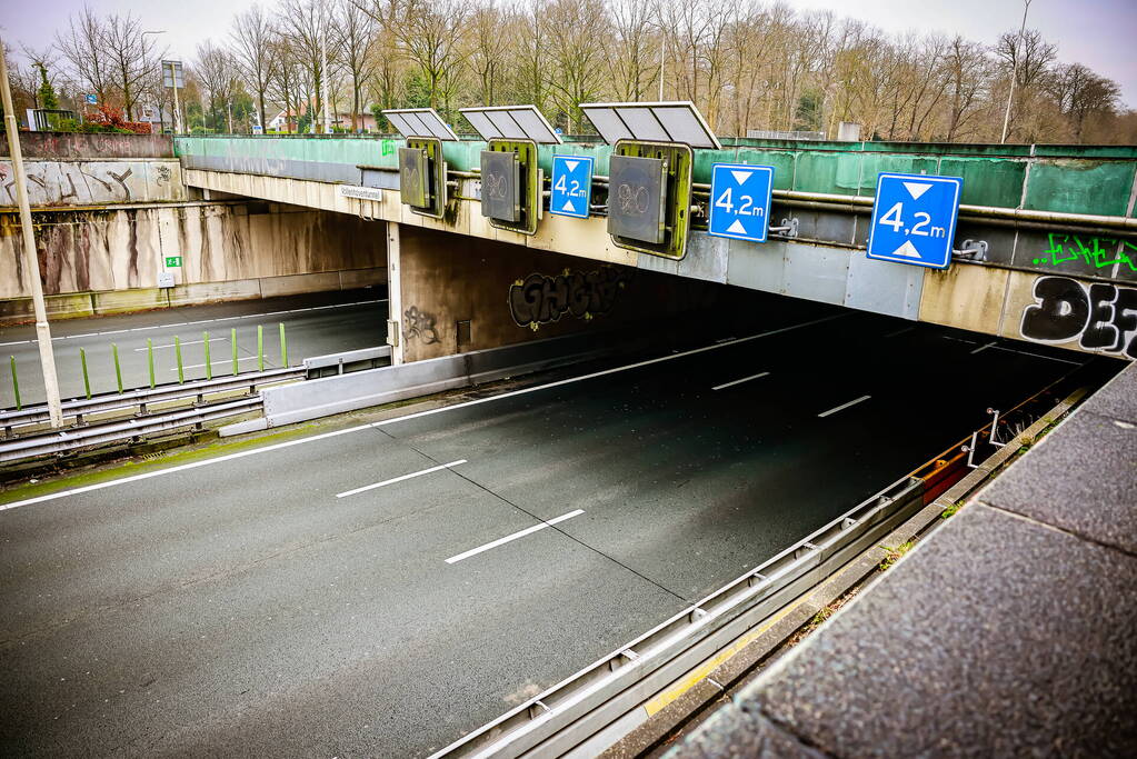 Geavanceerde meetapparatuur geplaatst op Vollenhovetunnel