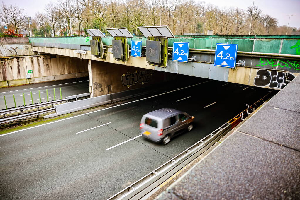 Geavanceerde meetapparatuur geplaatst op Vollenhovetunnel