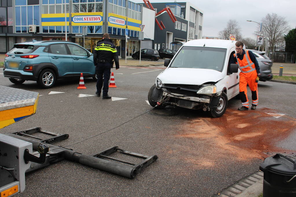 Flinke schade bij ongeval op kruising