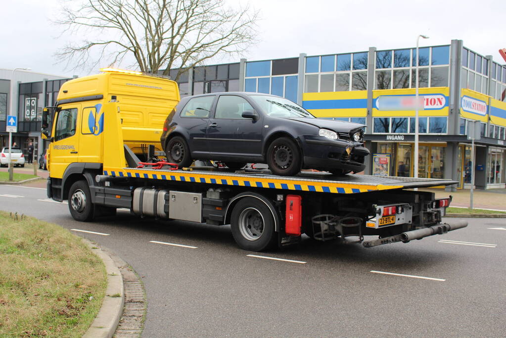 Flinke schade bij ongeval op kruising