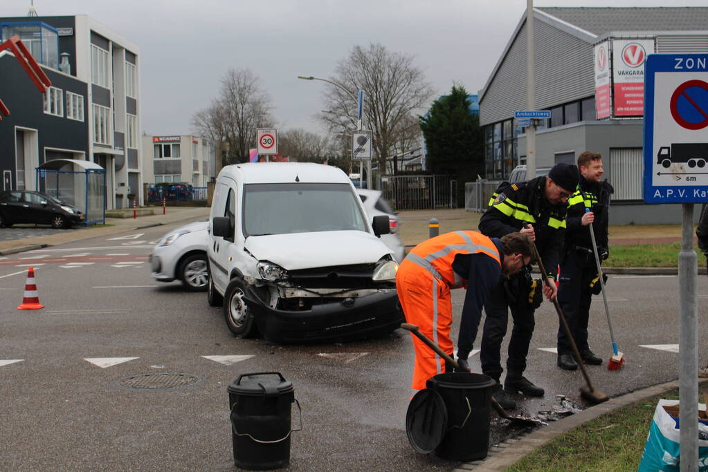 Flinke schade bij ongeval op kruising