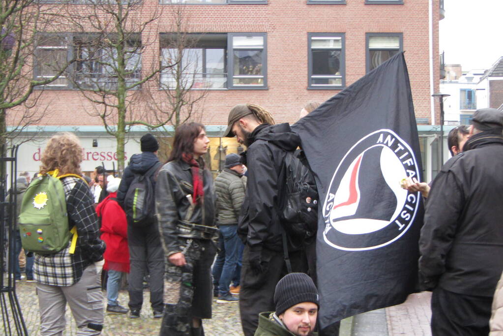 Tegendemonstratie na aankondiging verbranden van Koran