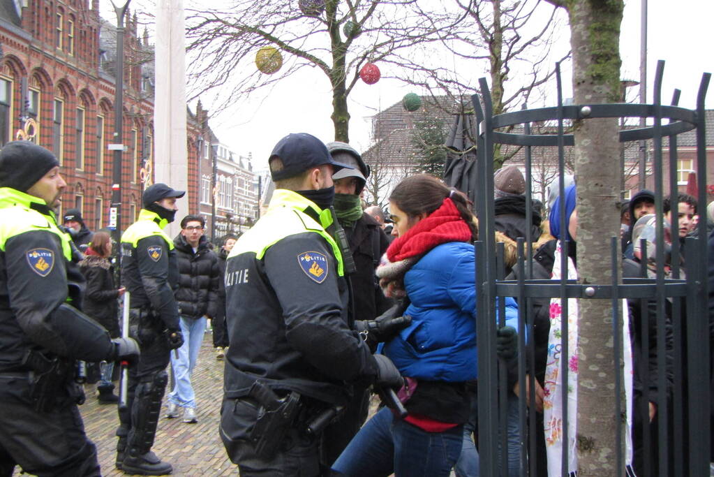 Tegendemonstratie na aankondiging verbranden van Koran