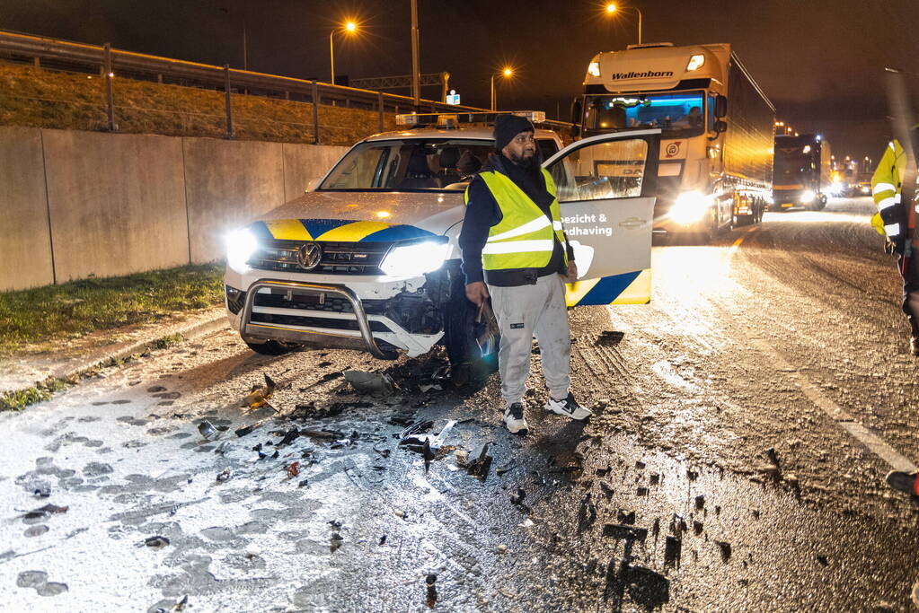 Handhavers betrokken bij ongeval door gladheid