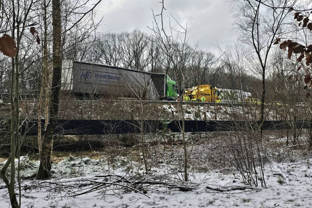 Meerdere voertuigen betrokken bij ongeval door gladheid