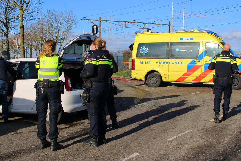 Twee voertuigen met elkaar in botsing