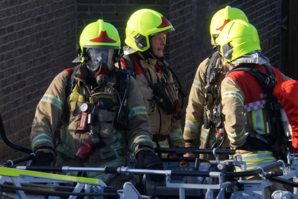 Veel rook door schoorsteenbrand