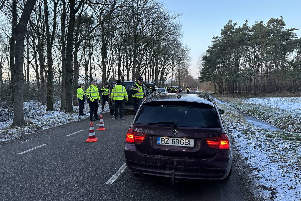 Grote politiecontrole bij Camping Bakel