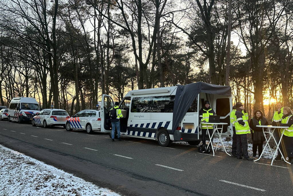 Grote politiecontrole bij Camping Bakel