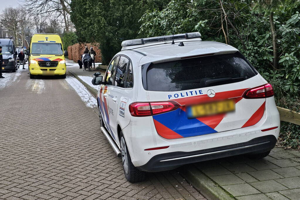 Fietsster gewond na val op spekgladde weg