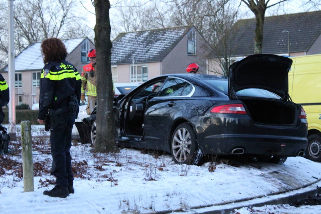 Gewonden bij ongeval op rotonde