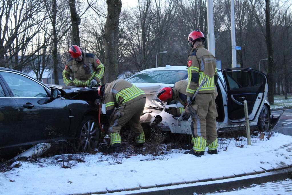 Gewonden bij ongeval op rotonde