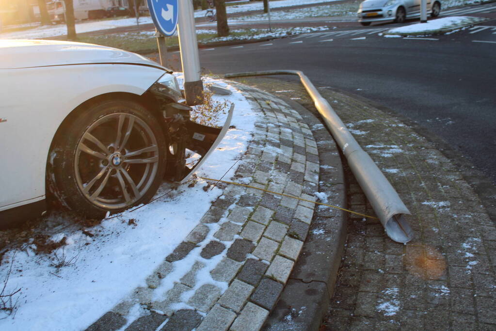 Gewonden bij ongeval op rotonde