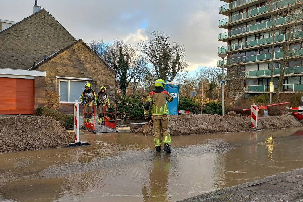 Gas en waterleidingbreuk zorgen voor gevaarlijke situatie